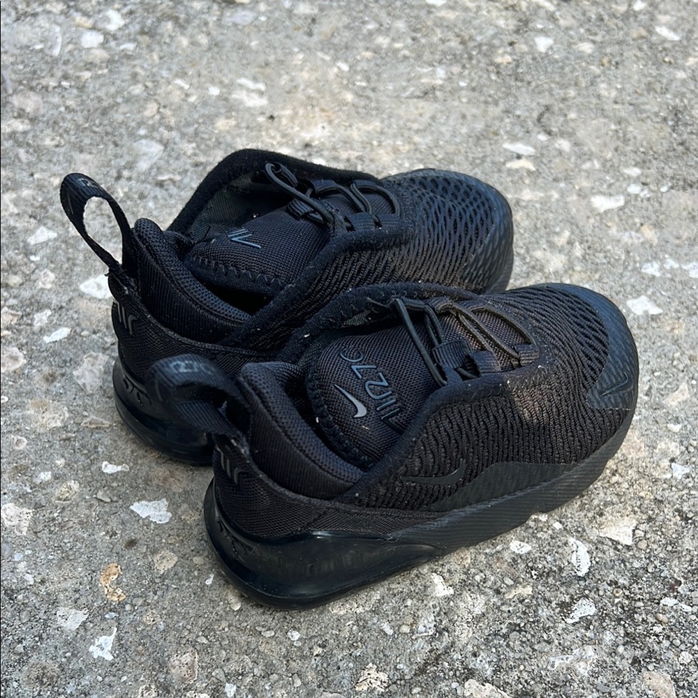 Black Nike Air Maxes
